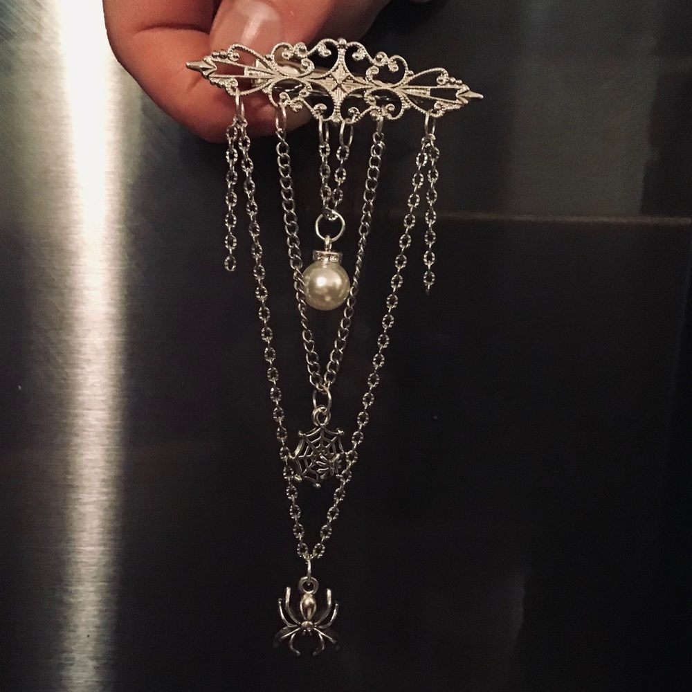 Silver hair clip spider and web Halloween chains